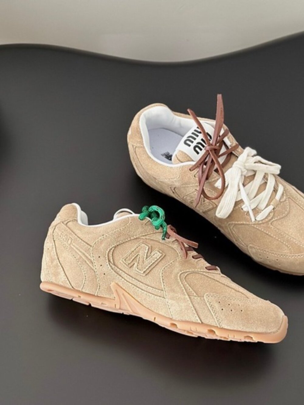 New Balance x MIU MIU NB 530 SL Women's Casual Sneakers - Picture 4 of 9